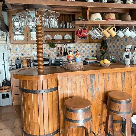 Familiar Zona فندق مبيت وإفطار