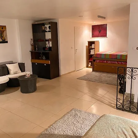 Familiar Zona