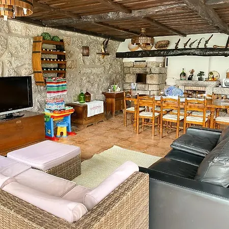 Familiar Zona فندق مبيت وإفطار غيمارايش
