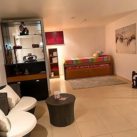 Familiar Zona فندق مبيت وإفطار